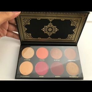 BRAND NEW - Eyeshadow palette